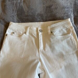 Vince Camuto Women's Straight Leg Jeans in Cream